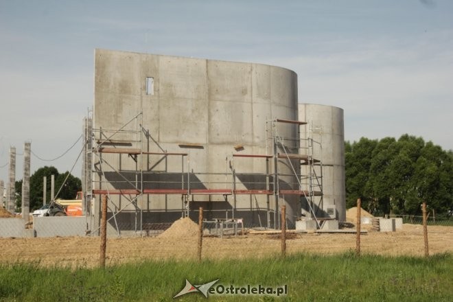 Prace na budowie Galerii Bursztynowa idę pełną parą/fot. eOstrołęka.pl