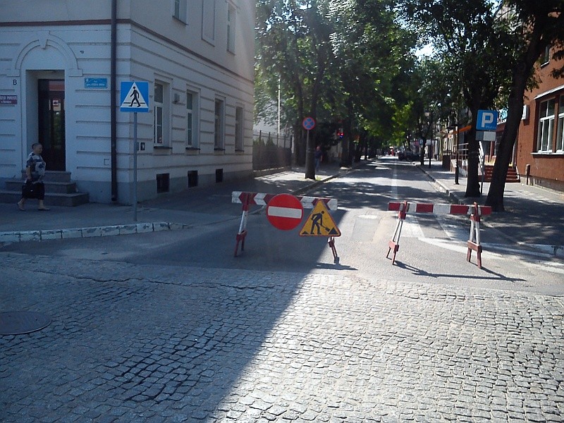 Utrudnienia w ruchu na starówce potrwają przez kilka dni/fot. eOstroleka.pl