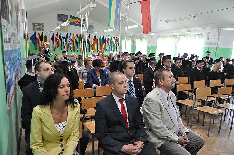 Uroczyste Wręczenie Dyplomów Ukończenia Studiów fot. eOstrołęka.pl