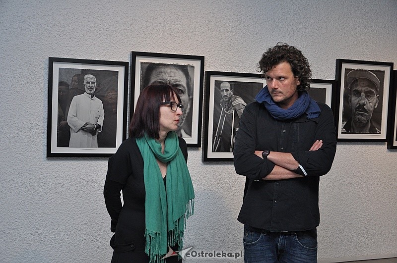 Wernisaż wystawy Filipa Ćwika pt. &#8222;&#8222;12 twarzy/faces&#8221; fot. eOstrołęka