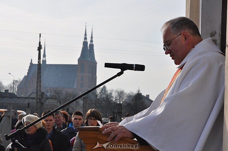 Rzekuń: Święto Zmarłych i procesja na cmentarzu parafialnym fot. eOstrołęka.pl