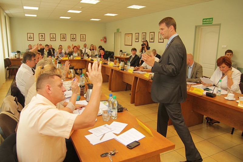 Podczas XLVIII sesji Rady Miasta radni pozytywnie przyjęli wszystkie projekty uchwał, fot. eOstrołęka.pl
