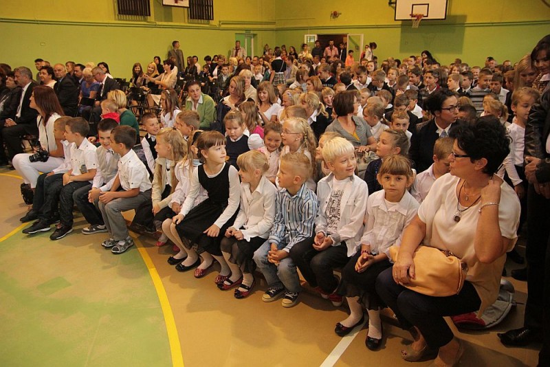 W ZS nr 3 w roku szkolnym 2013/2014 naukę rozpoczęło łącznie 354 uczniów, fot. eOstrołka.pl