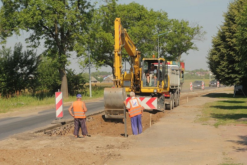 Trwająprace remontowe nawierzchni ulicy Ostrowskiej i Słowackiego, fot. eOstrołęka.pl