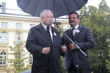 Jarosław Kaczyński i Janusz Śniadek pod Kancelarią Premiera, fot mypis.pl