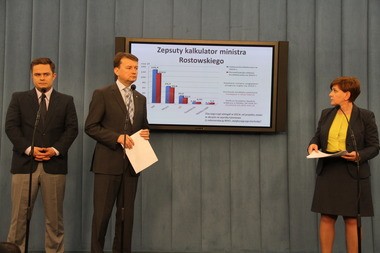 Adam Hofman, Mariusz Błaszczak, Beata Szydło, fot. mypis.pl