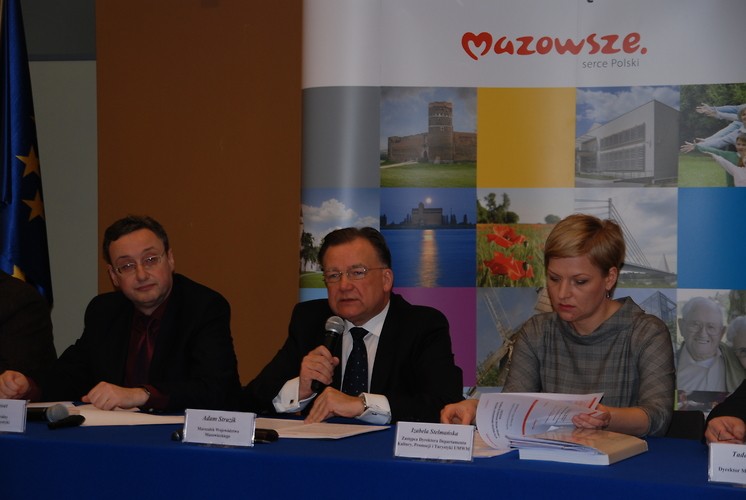 7 stycznia br. Marszałek Województwa Mazowieckiego złożył w sądzie pozew o zapłatę 190 tys. zł. Pozwanym jest Skarb Państwa reprezentowany przez Wojewodę Mazowieckiego. 