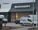 Alarm bombowy w McDonald's w Ostrołęce i Łomży. Ewakuowano również galerię Veneda