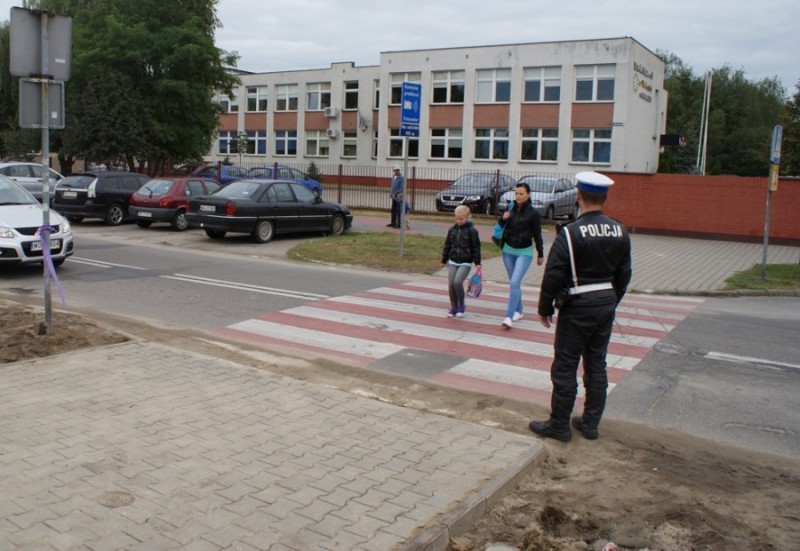 Akcja &#8222;Bezpieczna droga do szkoły&#8221; fot. KMP Ostrołęka