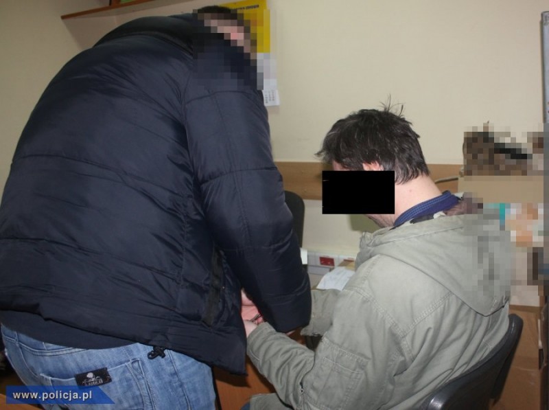 41-latek podejrzany o posiadanie pornografii z udziałem dzieci, fot. policja.pl