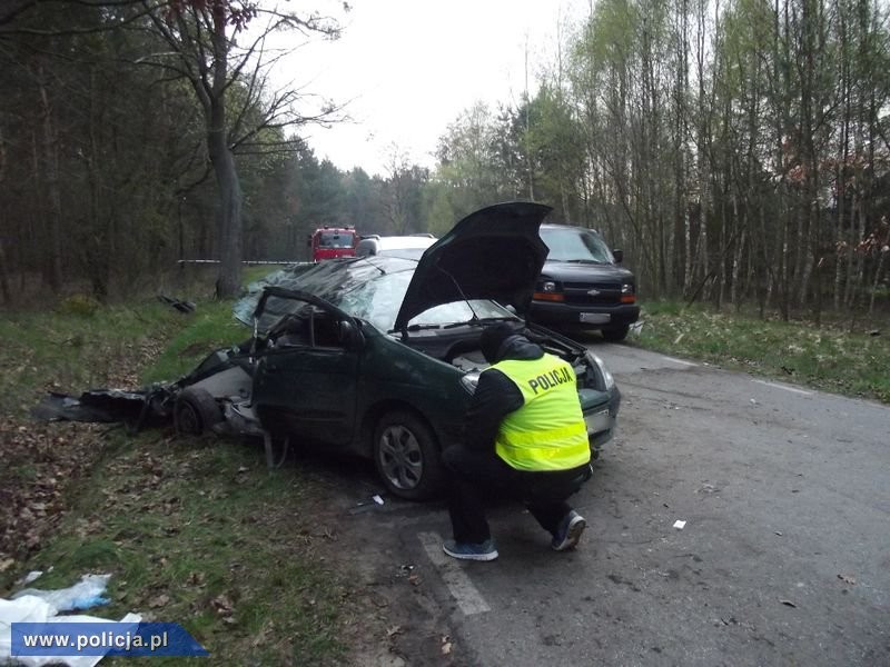 W śmiertelnym wypadku zginęło siedem osób, fot. policja.pl