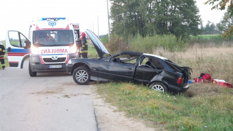 Rozbite w wyniku wypadku BMW, fot. KPP w Przasnyszu