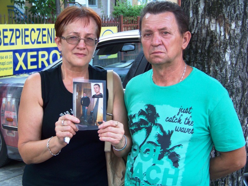Rodzice Adama Guta wierzą w to, że ich syn się odnajdzie (fot. eOstroleka.pl)