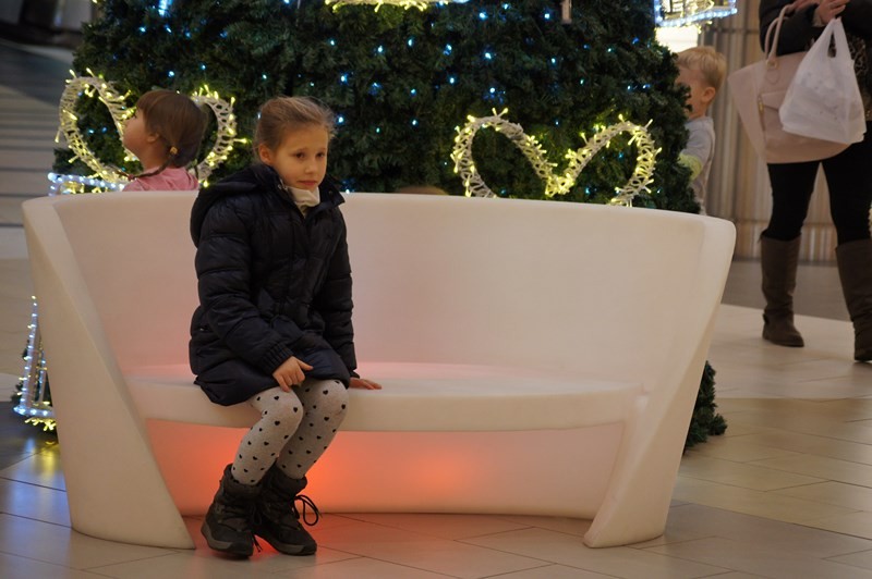 Na tym fotelu zasiądzie jutro Święty Mikołaj (fot. eOstroleka.pl)