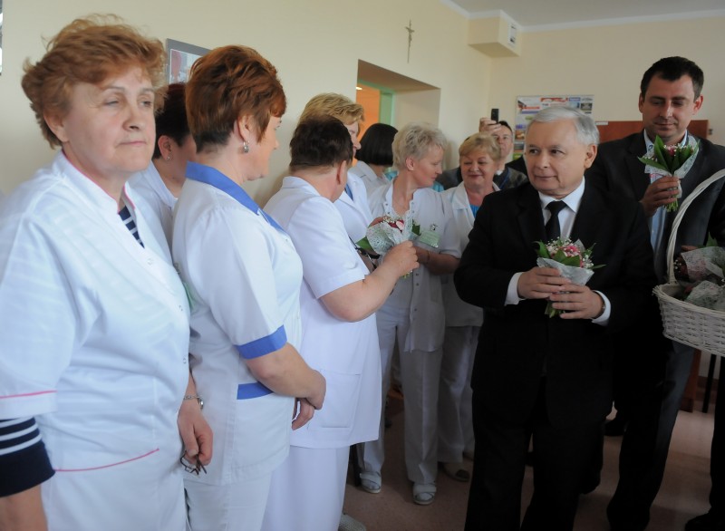 Jarosław Kaczyński podczas spotkania z pielęgniarkami w Garwolinie, fot. wybierzpis.pl