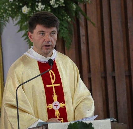 kapłan Diecezji Łomżyńskiej, 51-letni ks. prałat dr Marek Zalewski, fot. lomza.pl