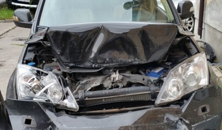 Rozbita Honda CR-V, fot. KMP w Ostrołęce