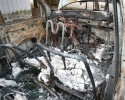 Różan: Dwa samochody spłonęły w warsztacie. Przyczyną podpalenie
