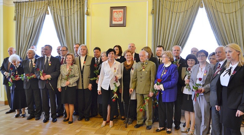 Wszystkie osoby odznaczone podczas uroczystości w Mazowieckim Urzędzie Wojewódzkim.