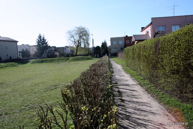 miejsce pod trakt pieszo - rowerowy na os. Młodych, fot. lomza.pl