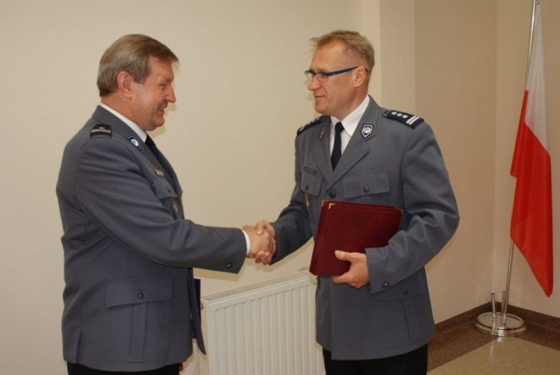 podinsp. Grzegorz Orłowski, komendant miejski policji w Ostrołęce mł. insp. Stanisław Szcześniak, fot. KMP w Ostrołęce