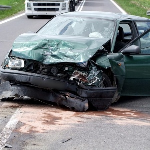 Wypadek na trasie Zambrów &#8211; Wysokie Mazowieckie. Trzy osoby w szpitalu [ZDJĘCIA]