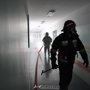 Alarm pożarowy i ewakuacja w ostrołęckiej &#8222;jedynce&#8221;
