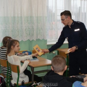 O bezpieczeństwie z uczniami Szkoły Podstawowej w Olszewo-Borkach [ZDJĘCIA]