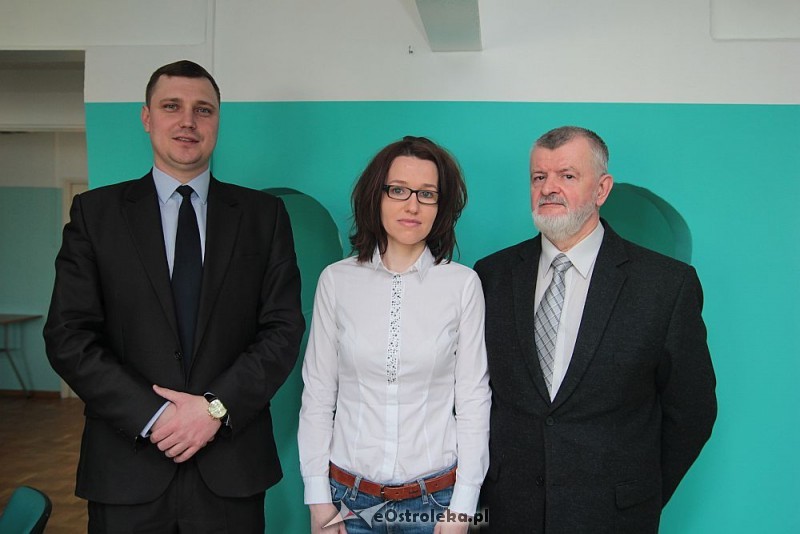 Nowy zarząd SM Centrum: Ryszard Sowa - prezes (pierwszy z prawej), Małgorzata Dauksza i Jakub Frydryk, fot. eOstrołęka.pl