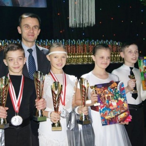 XIX Mikołajowy Turniej Tańca Towarzyskiego: Trzy złote medale dla KTT Fan z Ostrołęki