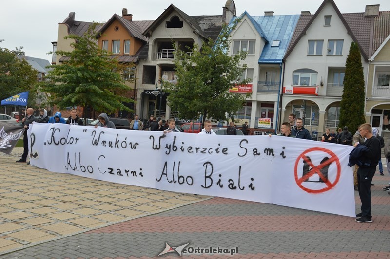 Manifestacja przeciwko uchodźcom organizowana już była w Ostrołęce (fot. eOstroleka.pl)