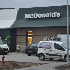 McDonald's w 2015 roku zwiększy zatrudnienie o tysiąc osób. W rekrutacji pomoże nowe Centrum Pracy