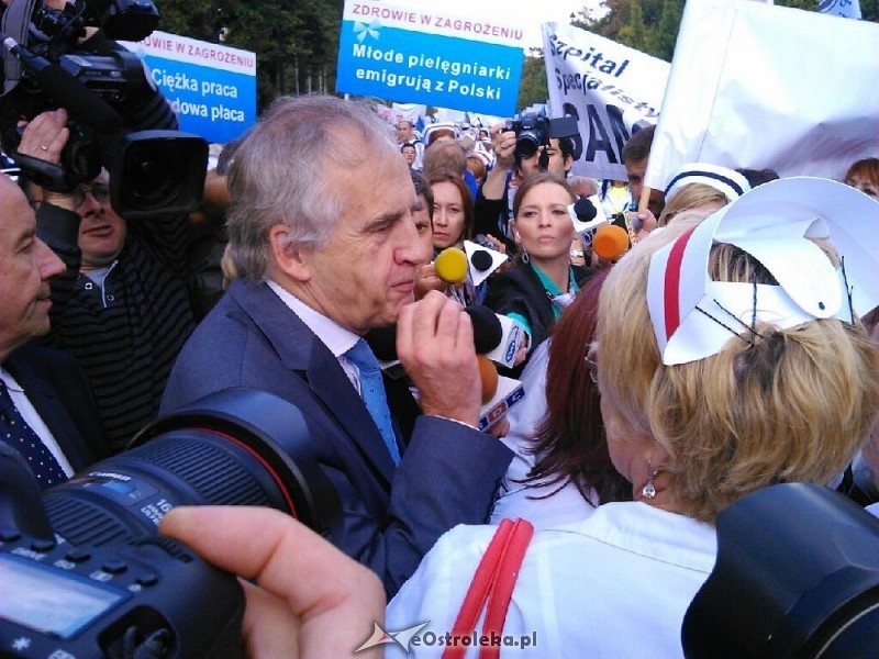 Wśród protestujących są także pielęgniarki z Ostrołęki, fot eOstrołęka.pl