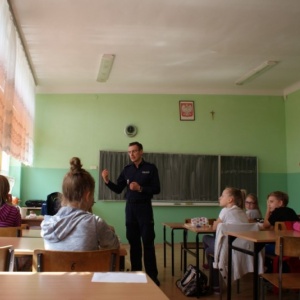 Z uczniami o bezpieczeństwie podczas rowerowych wypraw