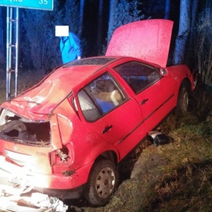 Wypadek w Wydmusach. Dwie osoby trafiły do szpitala