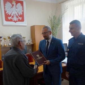 Senior z Ciechanowa dostał podziękowania od ministra Błaszczaka. Za co?