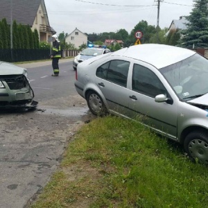 Wypadek w Olszewce z udziałem dwóch volkswagenów