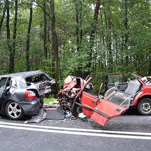 Tragedia pod Wyszkowem. W zderzeniu trzech aut zginęło 6-miesięczne dziecko [ZDJĘCIA]