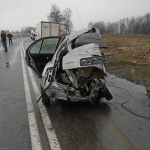 Śmiertelny wypadek w Lubaczowie. Nie żyje 22-letnia kierująca nissanem [ZDJĘCIA]