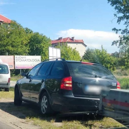 Kolejna kolizja w Ostrołęce. Powód ten sam – brak odstępu [ZDJĘCIA]