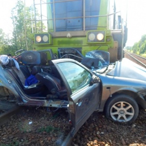 Tragedia na torach. Nie żyje trzech młodych mężczyzn [ZDJĘCIA]