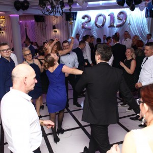 Sylwestrowy bal w sali Arkadia [ZDJĘCIA]