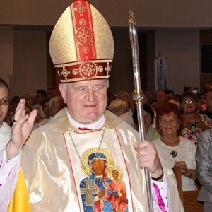 Biskup z rekolekcjami w Ostrołęce