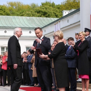 Prezydent odznaczył przedstawicieli środowisk polonijnych