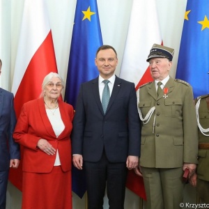 Ostrołęczanie odznaczeni przez Prezydenta RP Andrzeja Dudę [WIDEO, ZDJĘCIA]