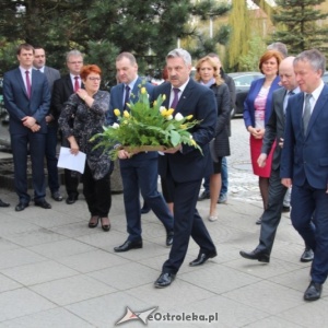 Ostrołęccy samorządowcy uczcili rocznicę kanonizacji św. Jana Pawła II [ZDJĘCIA]