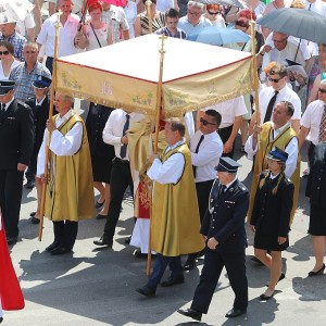 Boże Ciało 2018: Procesja parafii Zbawiciela Świata w Ostrołęce [ZDJĘCIA]