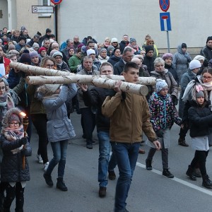 Droga Krzyżowa parafii pw. Nawiedzenia NMP [ZDJĘCIA]