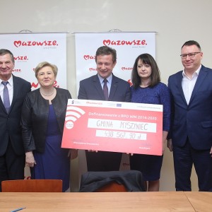 OSP Wydmusy w Nowy Rok wjechało nowym wozem [ZDJĘCIA]