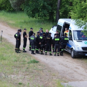 W pobliżu rzeki Narew trwają poszukiwania zaginionej osoby [ZDJĘCIA]